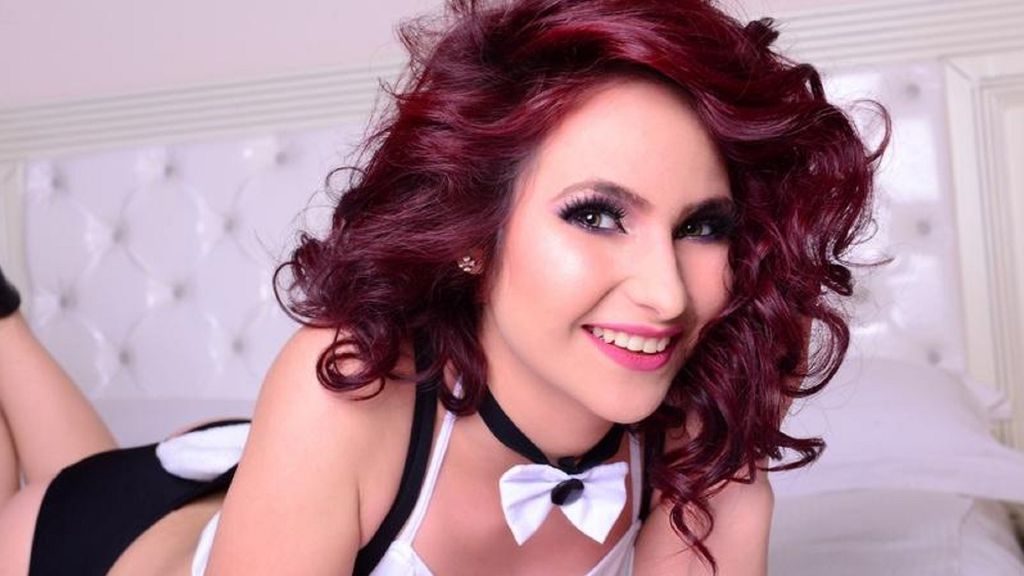 AllyonaLove live sexchat picture