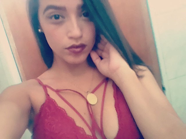 MayaRiviera live sexchat picture