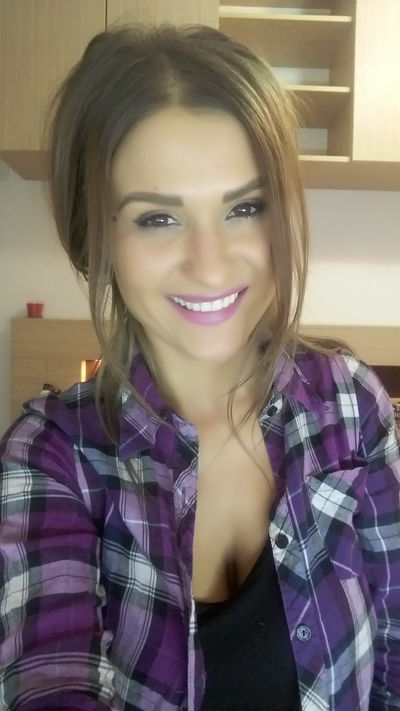 A1HotBabeDolly live sexchat picture