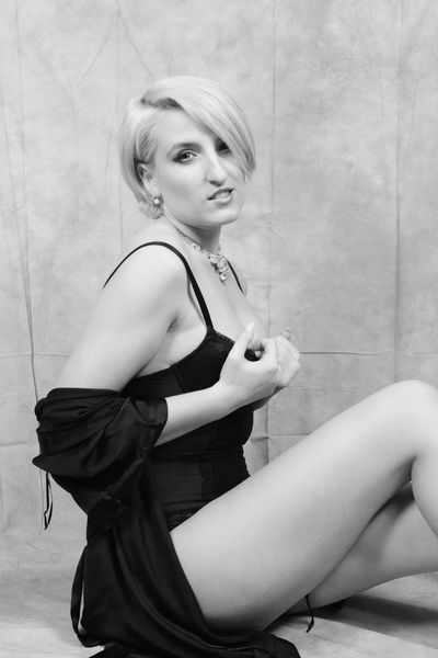 ItalianBoobs live sexchat picture