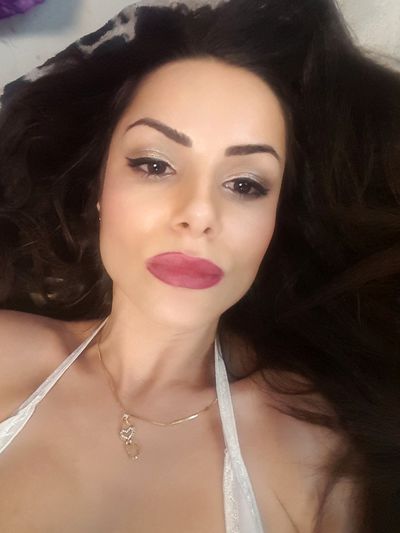 voguebrunette live sexchat picture