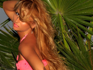 MissZhanna live sexchat picture