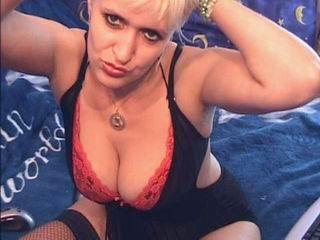 ReniaHot live sexchat picture