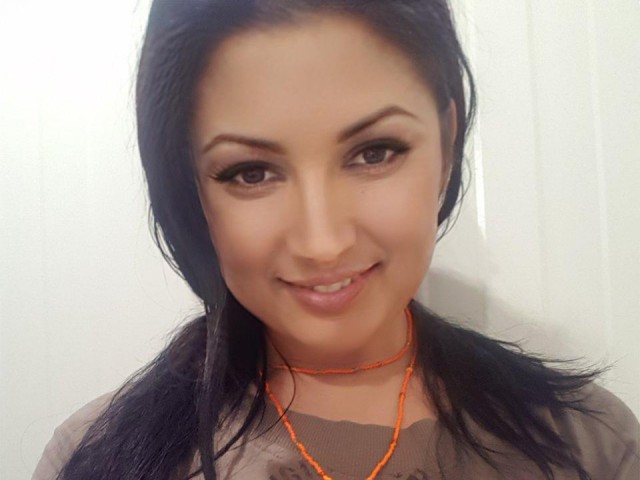 AdorableIssa live sexchat picture