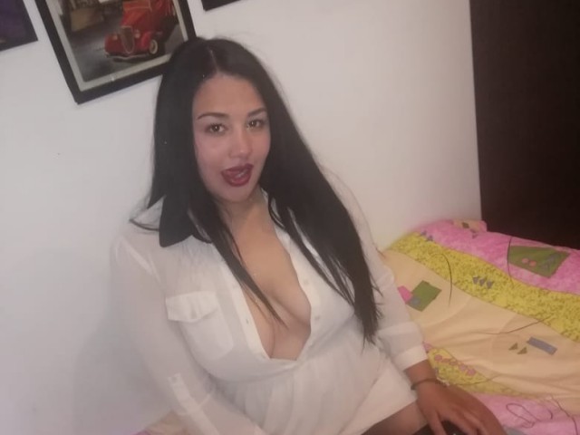 XHORNYSLAVE live sexchat picture