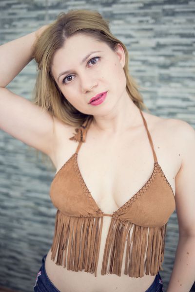 ElizaMonne live sexchat picture