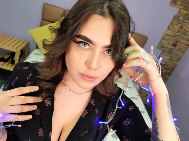 Julianne live sexchat picture