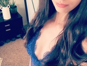 OliviaYoung live sexchat picture