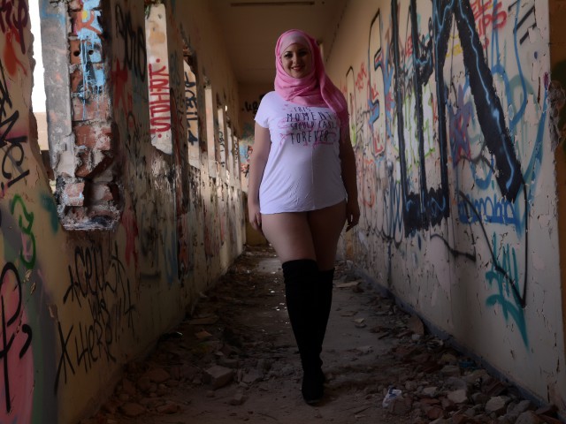 AneesaMuslim live sexchat picture