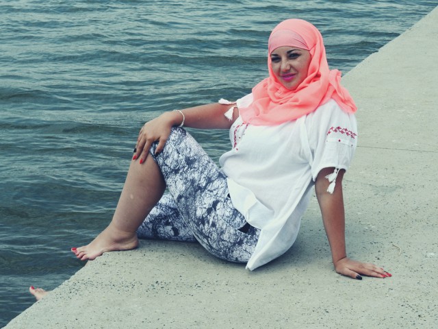 AneesaMuslim live sexchat picture