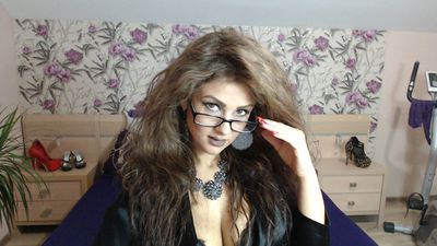 KaylaFoxy online status, sex chat, photo, live video stream, bio, find more on CamCollector.com