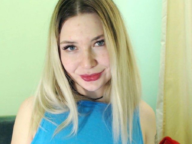 SweetSofi live sexchat picture